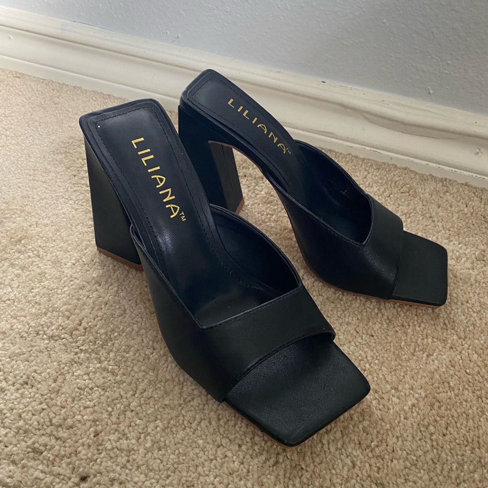 Liliana Black Block Heel Sandals